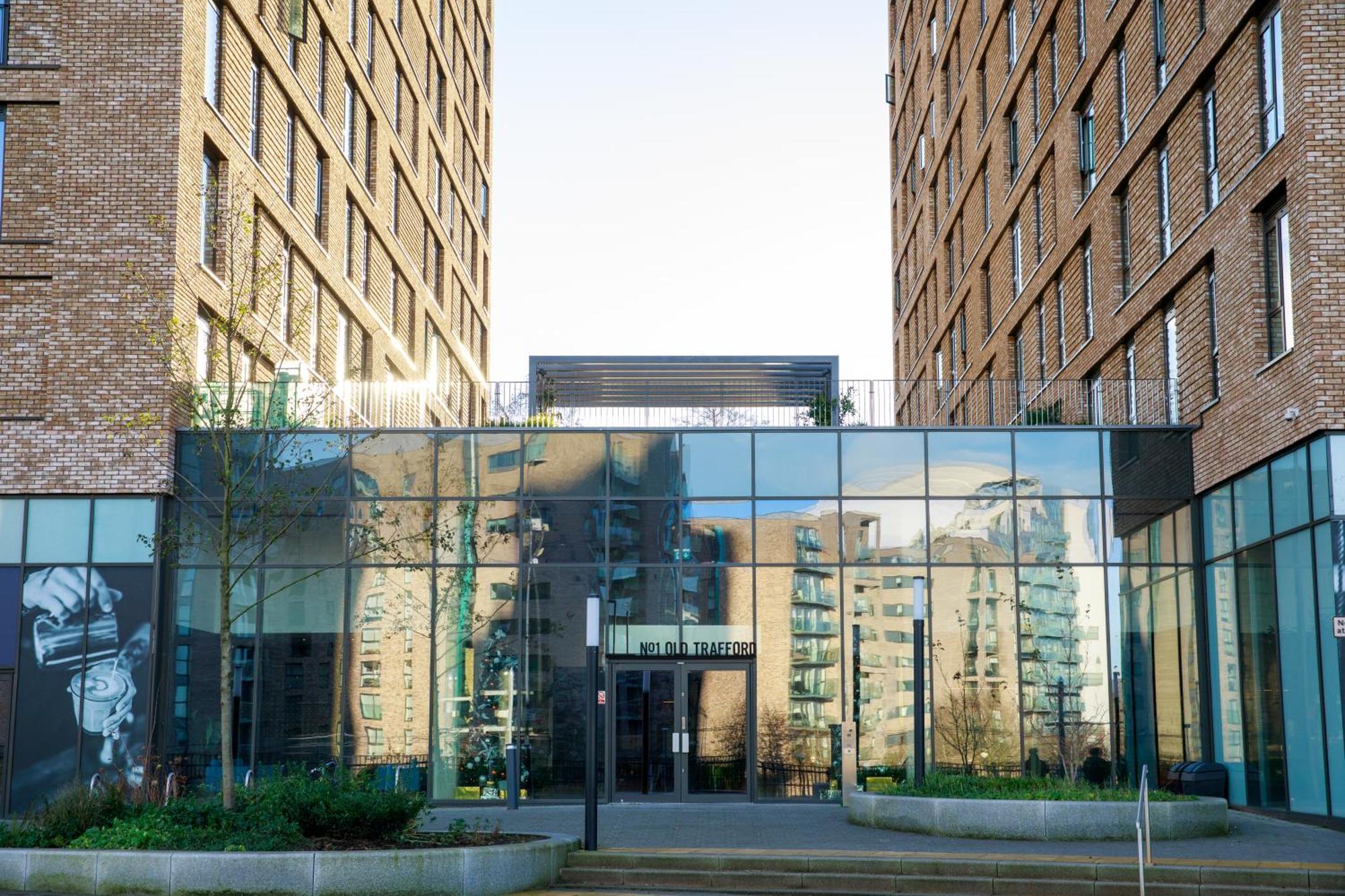 Trafford Suite Modern 1 Bed With Cinema Room 맨체스터 외부 사진
